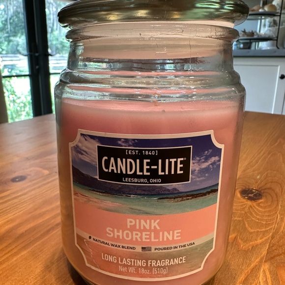 Aromatherapy Candle Pink Shoreline Scented, 18 oz - Picture 2 of 4
